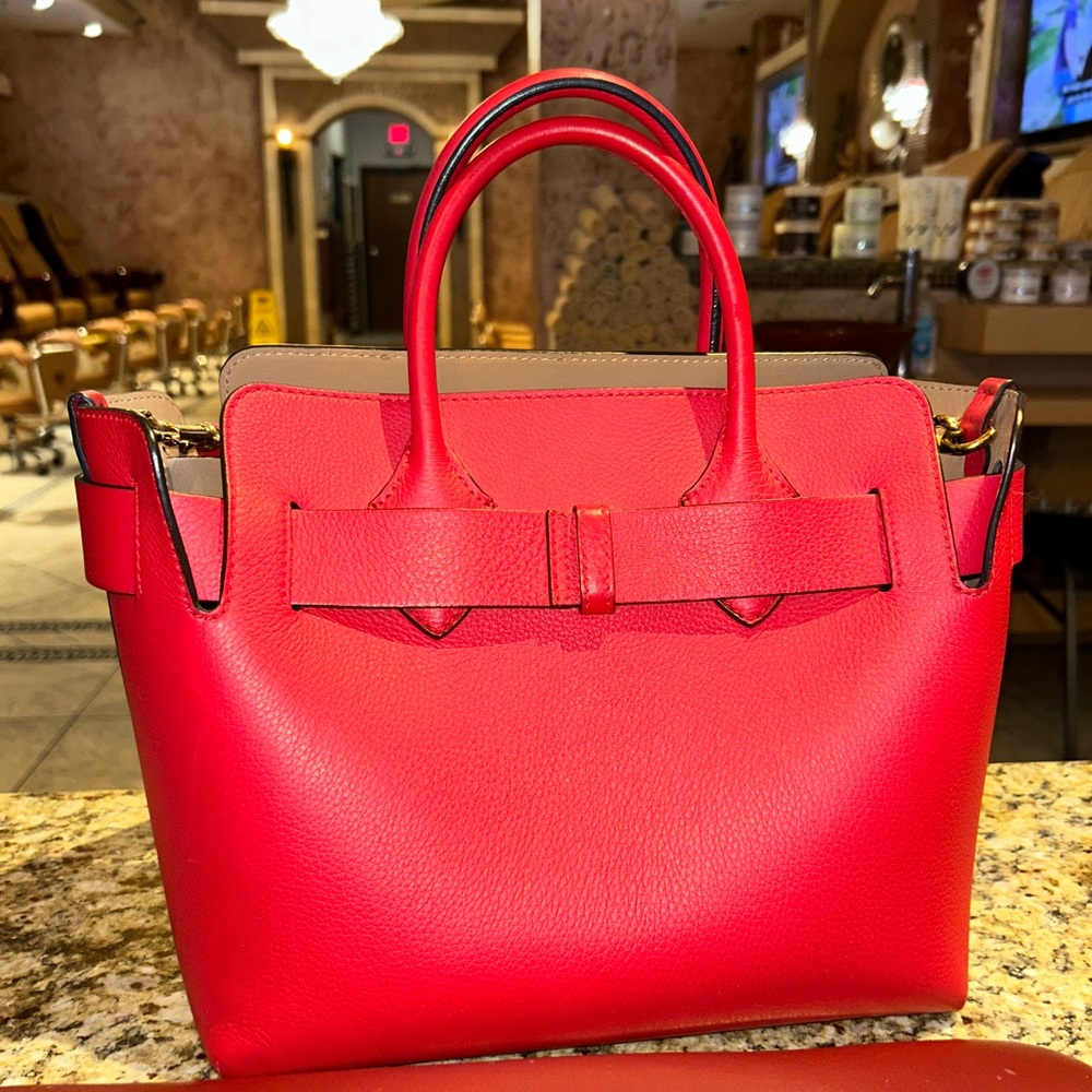 Authentic Burberry medium-sized tote in red, featuring gold studs on the front. - Picture 5 of 11